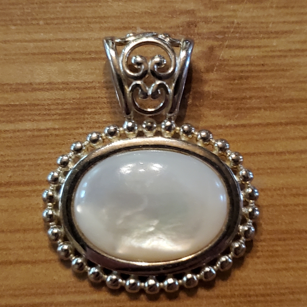 Vintage Sterling MOP Pendant NV